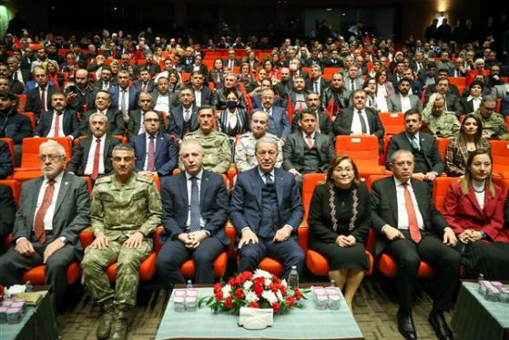 Gaziantep'in kurtuluşunun 101. yıl dönümü törenle kutlandı